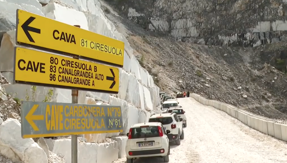 In Italia meno cave autorizzate (3.378, -20,7% rispetto al 2021) ma +18,5% di prelievi di sabbia e ghiaia